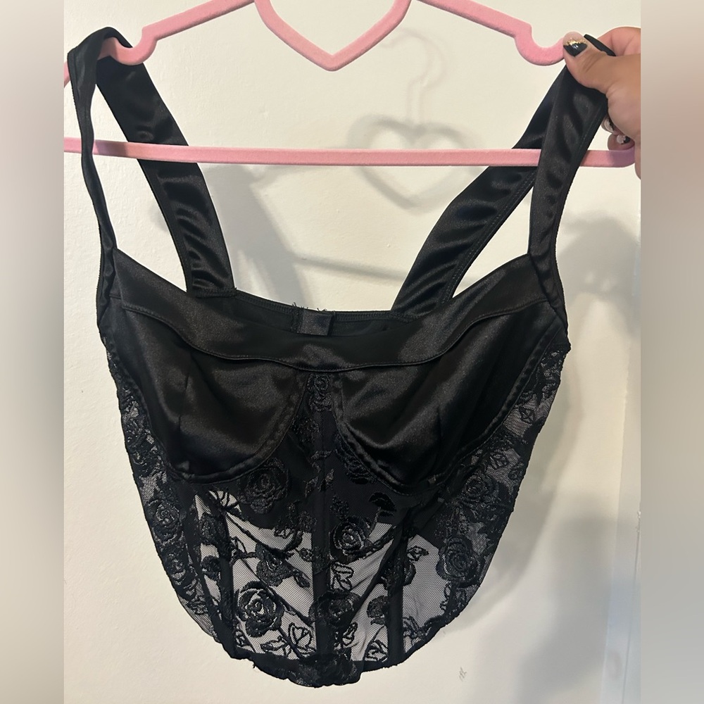 Floral lace corset